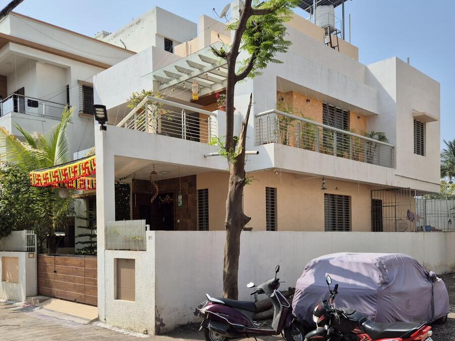 A bungalow designed by Aakar
